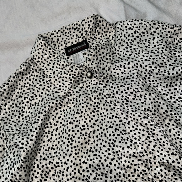 silky vintage dotted pattern button down - Picture 2 of 5